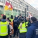 Rust bewaren in rood-geel feestgedruis
